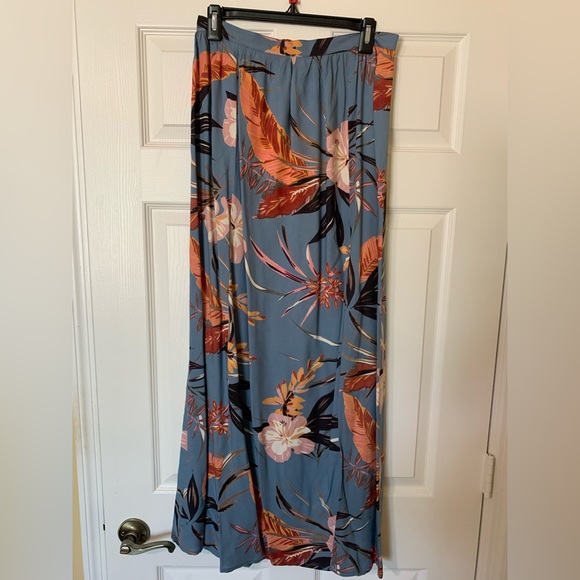 Patrons of Peace Dresses & Skirts - NWOT Patrons of Peace‎ Tropical Floral Maxi Skirt - Size M Boho Tropical Coastal